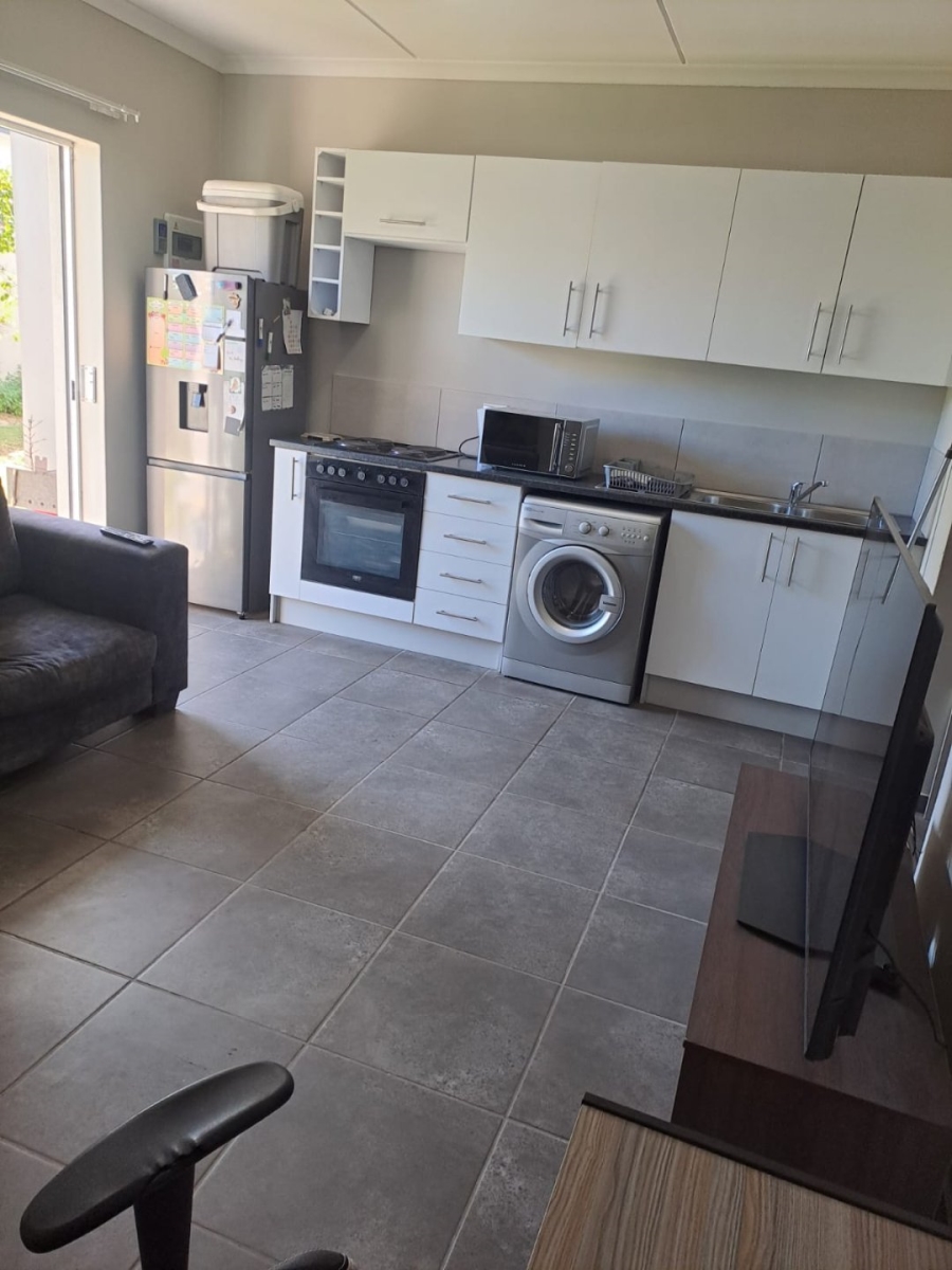 To Let 1 Bedroom Property for Rent in Mooiberge Western Cape